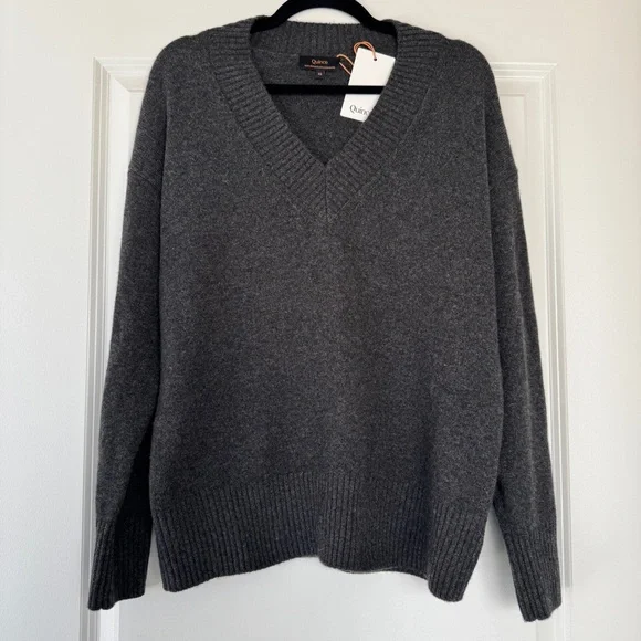 NWT QUINCE Women Mongolian Cashmere Oversized V-Neck Sweater Heather Charcoal XS - Picture 4 of 11
